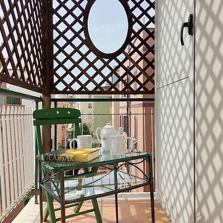 Relax Rome With 2 Balconies - 2 Bedroom Flat, 3Rd Floor With Lift, High Comfort, Quite, A Walk From Urban Train Station Gemelli And Metro A Stops Battistini & Cornelia Connecting To Center In 20 Minutes, 2 Steps From Bus Stop, Cycle Path, Groceries Eksteriør bilde
