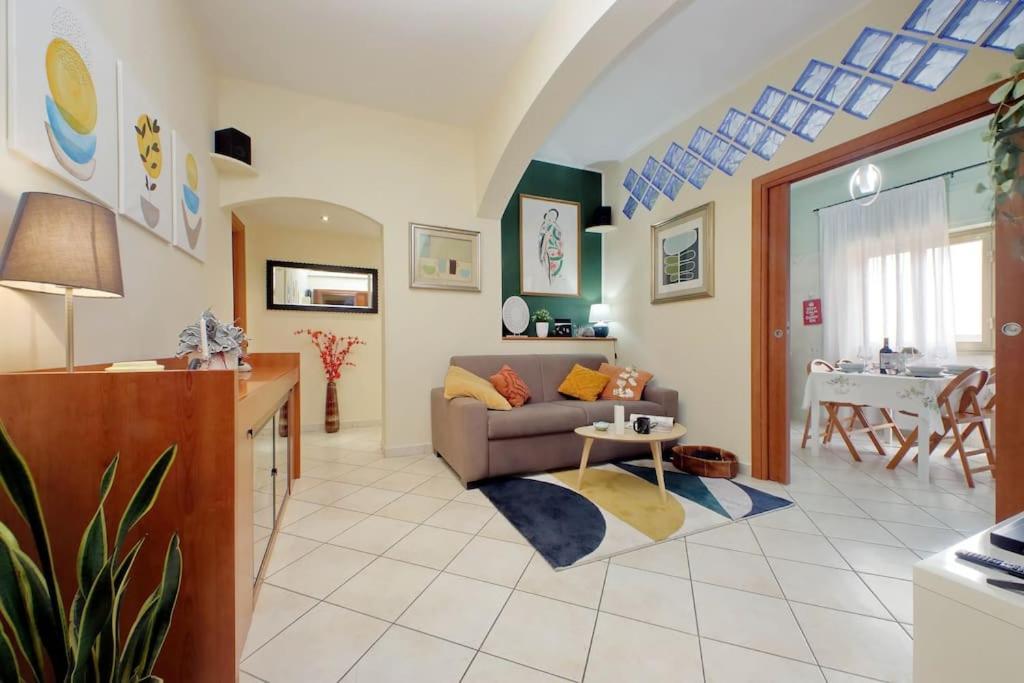 Relax Rome With 2 Balconies - 2 Bedroom Flat, 3Rd Floor With Lift, High Comfort, Quite, A Walk From Urban Train Station Gemelli And Metro A Stops Battistini & Cornelia Connecting To Center In 20 Minutes, 2 Steps From Bus Stop, Cycle Path, Groceries Eksteriør bilde
